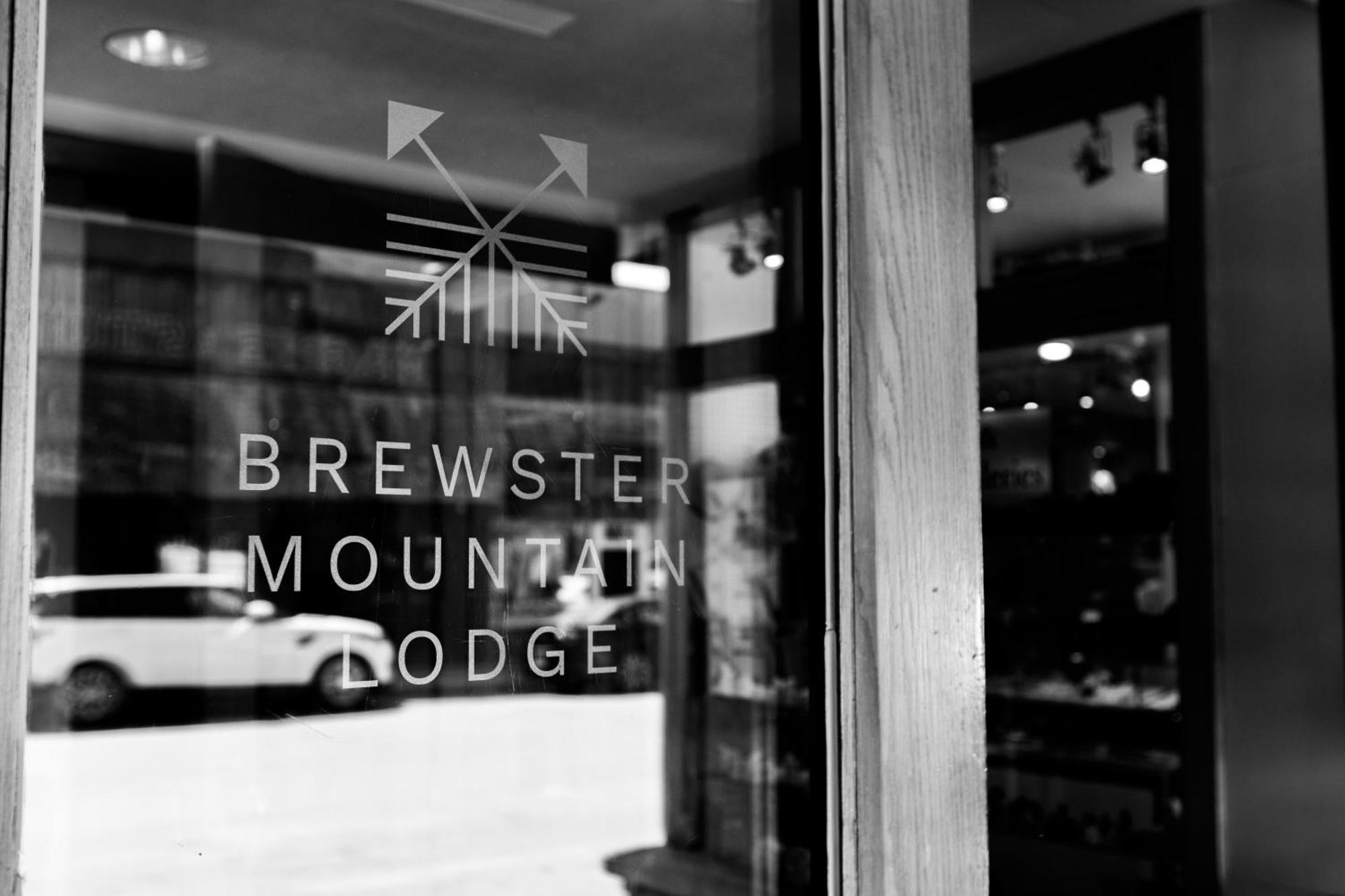 Brewster Mountain Lodge Banff Exteriör bild