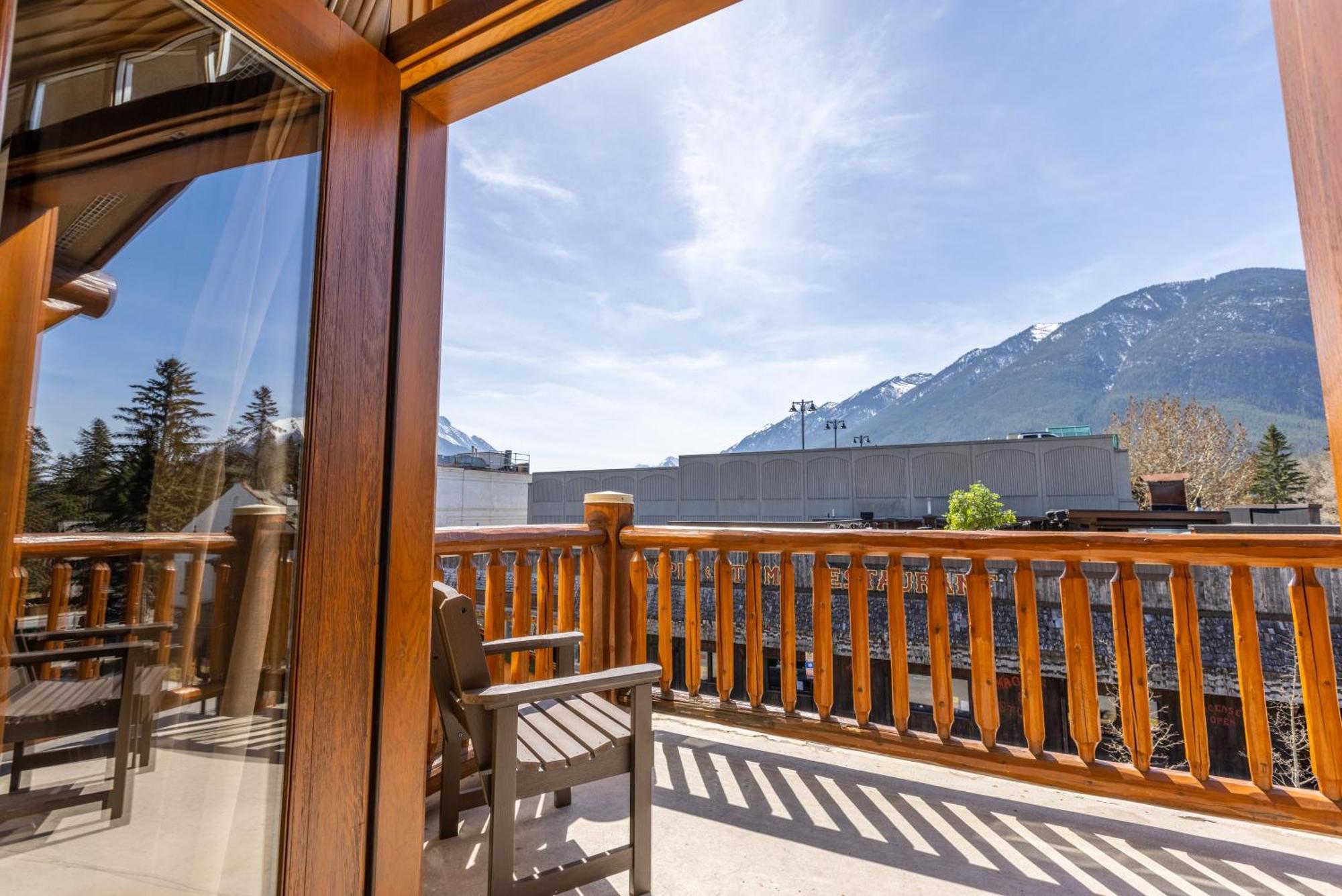 Brewster Mountain Lodge Banff Exteriör bild