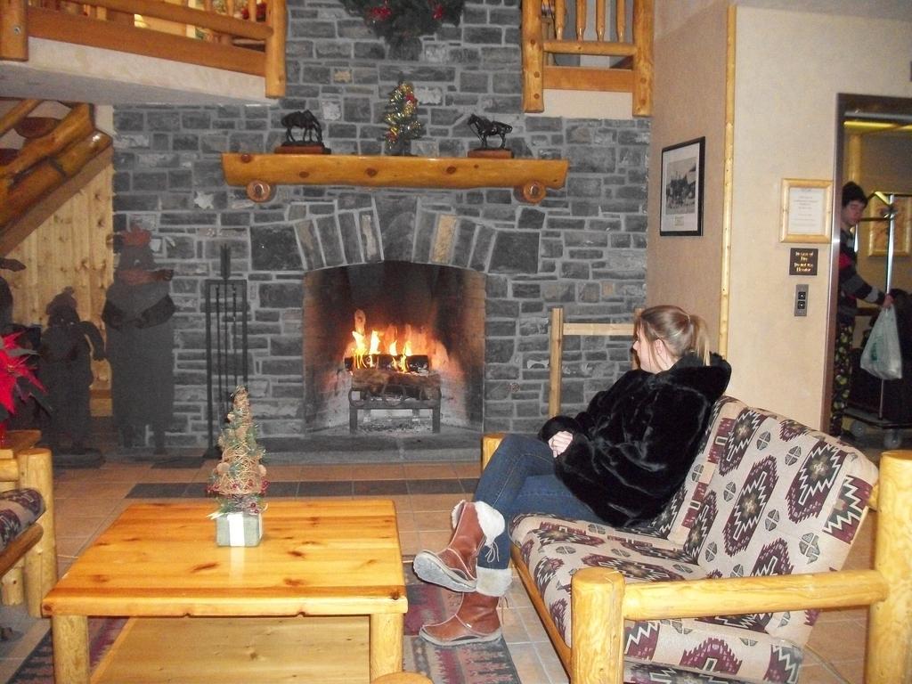 Brewster Mountain Lodge Banff Exteriör bild
